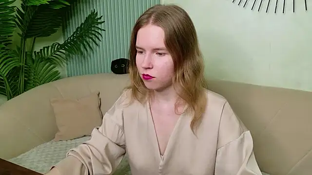 Alida_Brice: онлайн-секс-чат