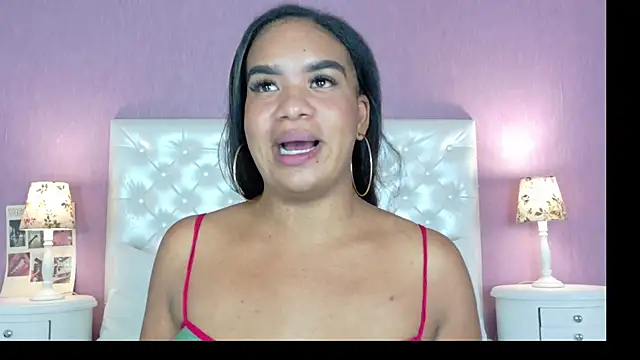 ScarletMusk élő XXX-chatje