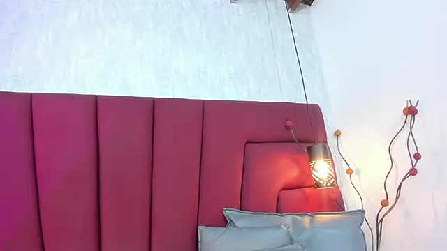 Maya_curvy's Live XXX Chat