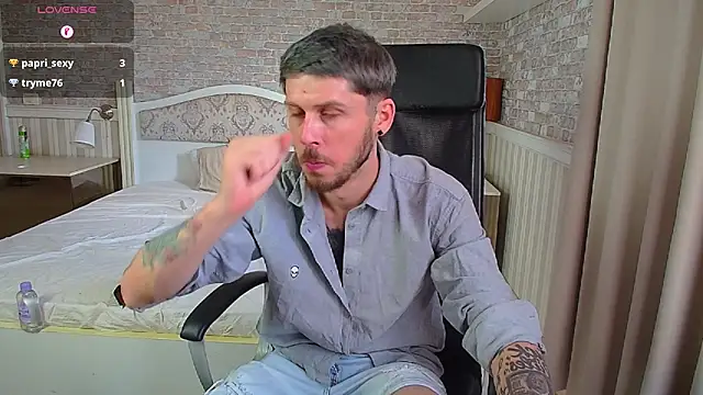 JonahShaw Live XXX-chat