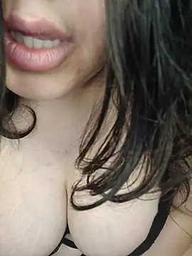 kitty_2000 – Live XXX-chat