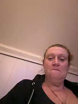 Kellilyn10's Live XXX Chat