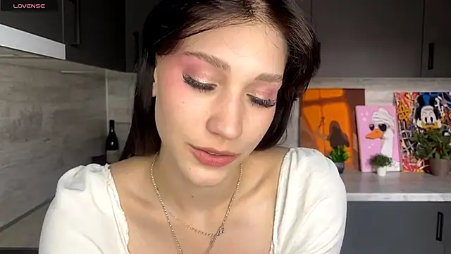 Eniamhaaaaa Adlı Modelin Canlı XXX Sohbeti