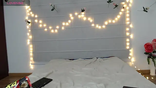 Sarabubbie 现场XXX聊天