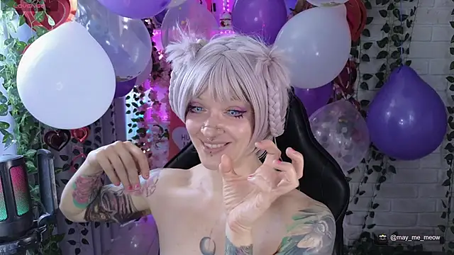 XXX chat uživo modela Mee-Meow