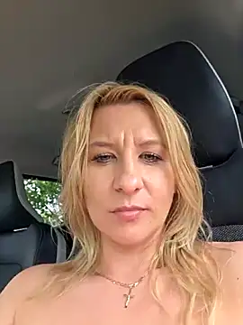 Chat +18 de KaylinJan ao vivo