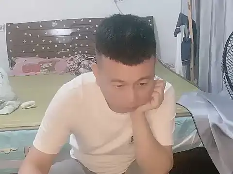 zzj_4718's Live XXX Chat