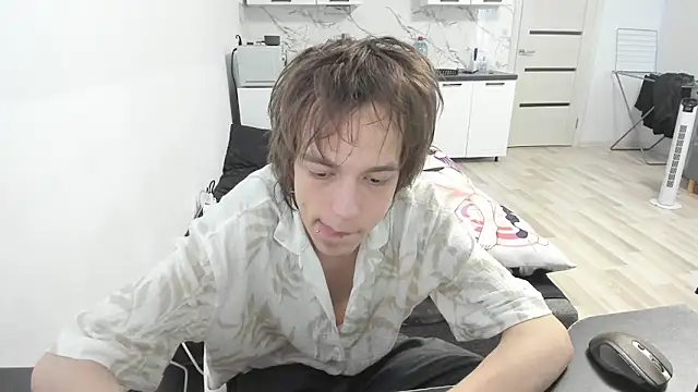Nolan_Sagee Chat XXX live