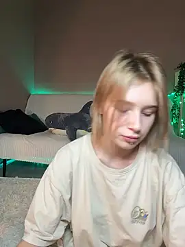two_gerls_here XXX чат на живо