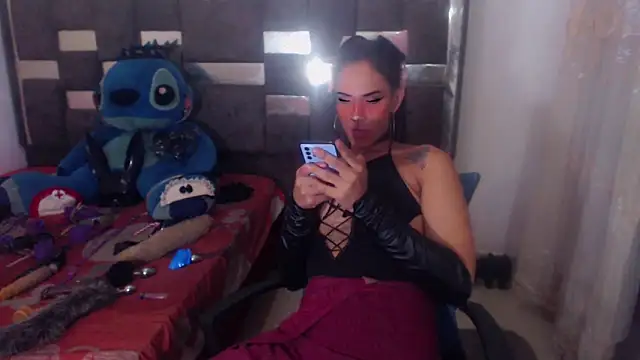 michaeldissts' Live XXX Chat