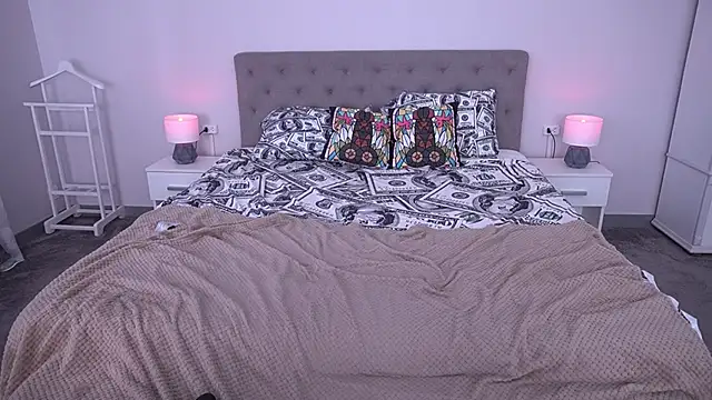 NikkiGoldSiden Live XXX chat