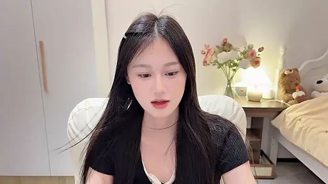 Hu-uzzzZ's Live XXX Chat