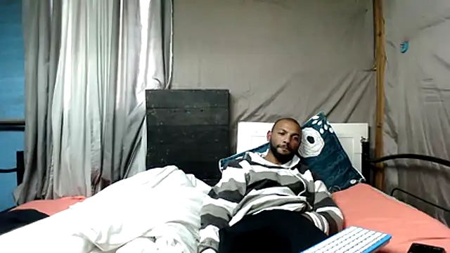 Chat XXX en directo de Camodick
