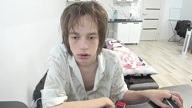 Nolan_Sagee Chat XXX in diretta