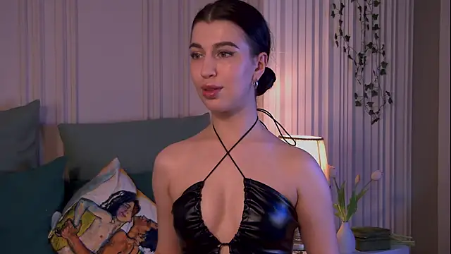 HornyPriestess Live XXX-Chat