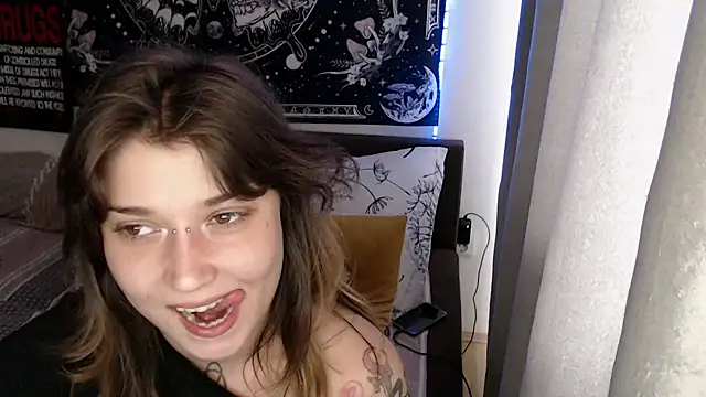 Czat XXX na żywo – AlienforTwenty