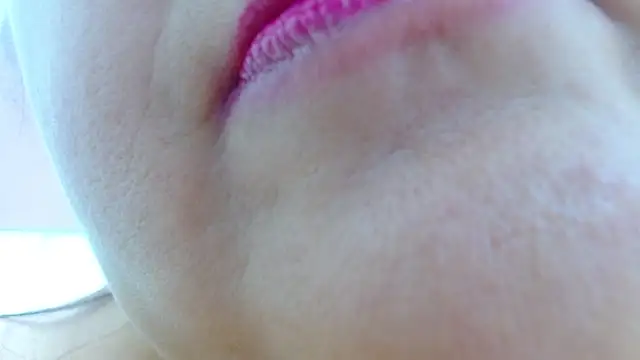 Chat +18 de Kerly_Doll ao vivo