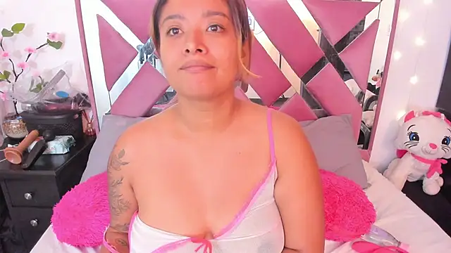 bellalumi's Live XXX Chat