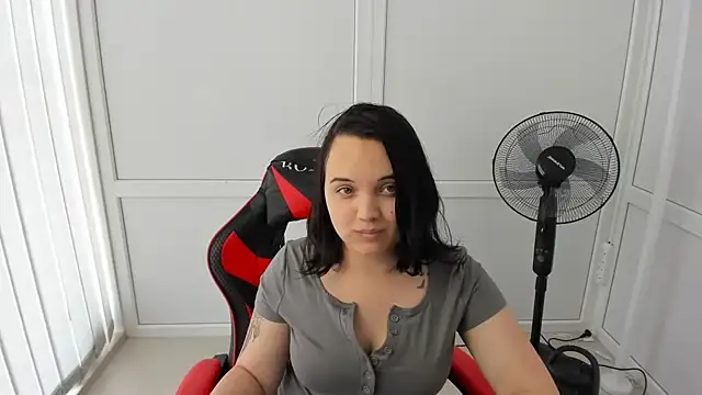 Chat XXX ao vivo de Caroline_cutte