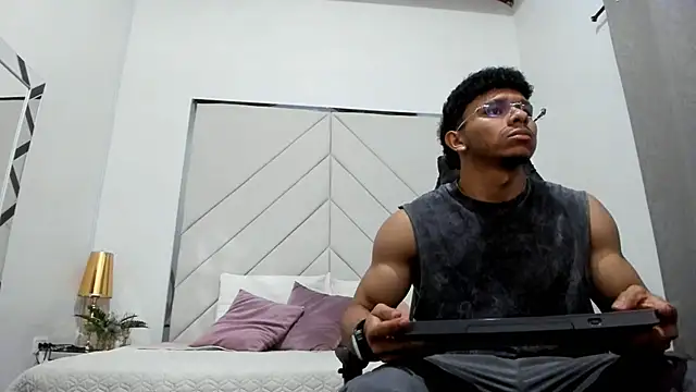 XXX chat uživo modela Jayden_VanceJS