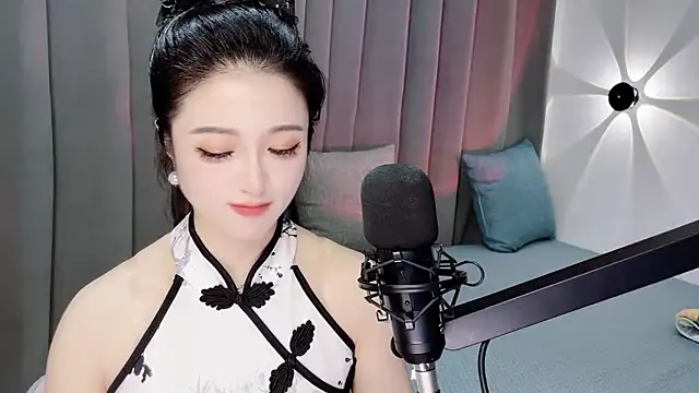 Momo-Wow Obrolan Langsung XXX