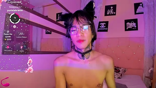 Liam_evvan Adlı Modelin Canlı XXX Sohbeti