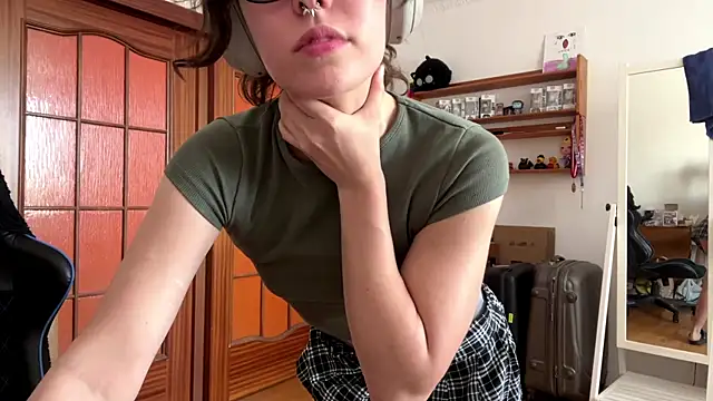 دردشة PillowPeachX الجنسية المباشرة