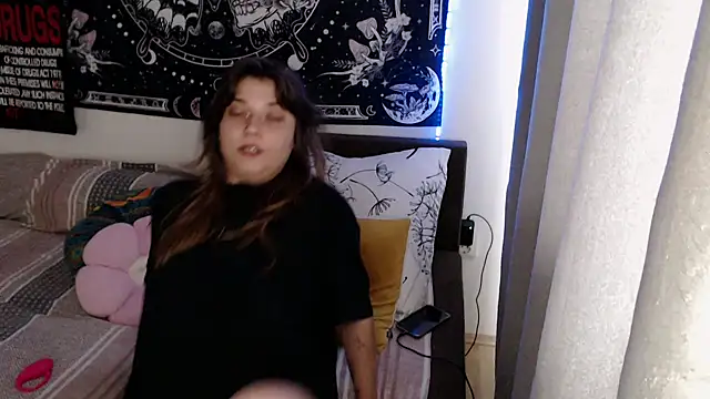 AlienforTwenty's Live XXX Chat
