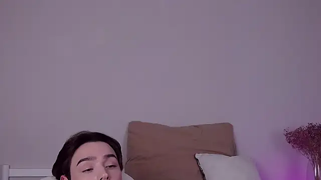 RobbyCharming élő XXX-chatje
