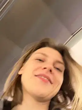 ValenciaShock's Live XXX Chat