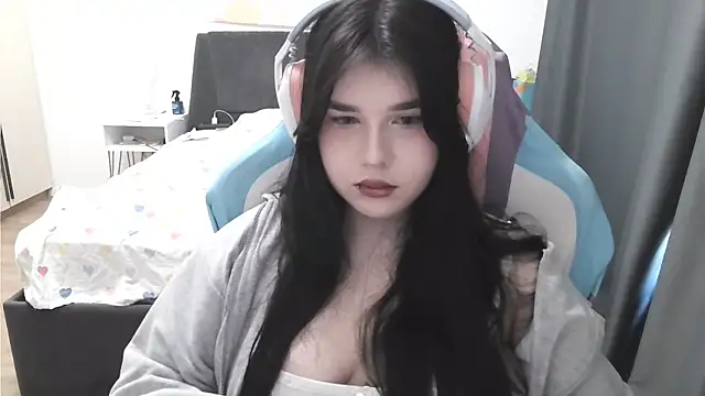 LunarMia's Live XXX Chat
