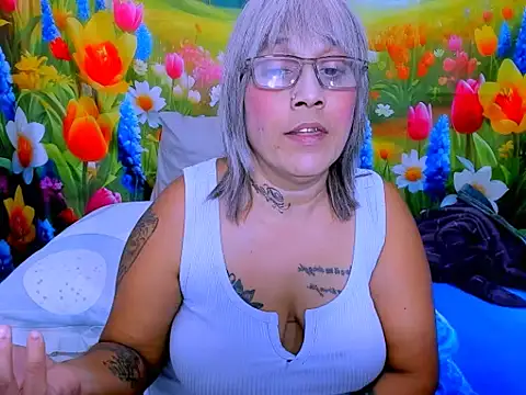 Chatroom XXX en direct de indianroxy