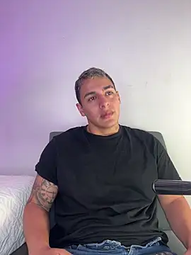 MassimoCo_ Adlı Modelin Canlı XXX Sohbeti