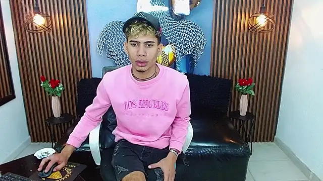 Skinny_cute_Alyer's Live XXX Chat
