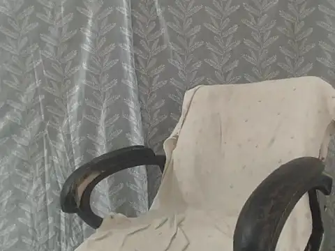 cute-priy's Live XXX Chat