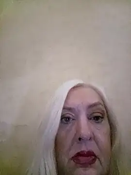 Julia20X Live XXX Chat