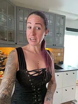 GermanMilfJasmin – Live XXX-chat