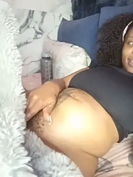 Chatroom XXX en direct de QUEENZAZA