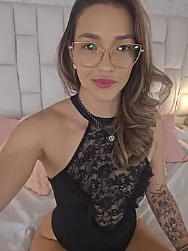 ClaradelMar's Live XXX Chat