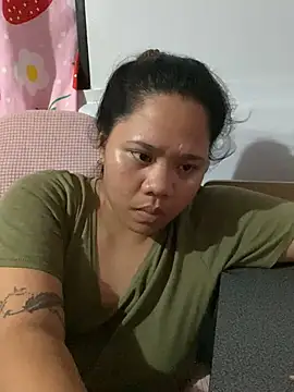 Czat XXX na żywo – _UrSingleMamiBella_