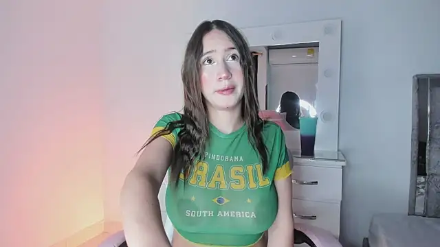 lovingdarcy_'s Live XXX Chat