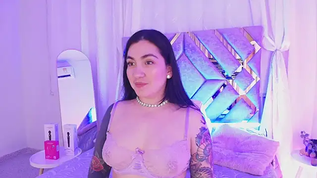 KathiaJenner Chat XXX in diretta