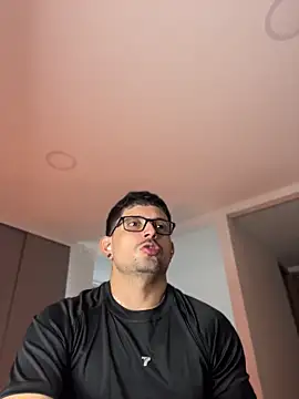 TroyeSavage: απευθείας συνομιλία ΧΧΧ