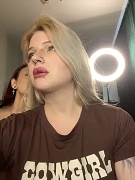 Chat +18 de DriveThruCiri ao vivo