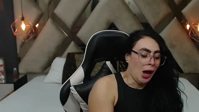MartinaaFit's Live XXX Chat