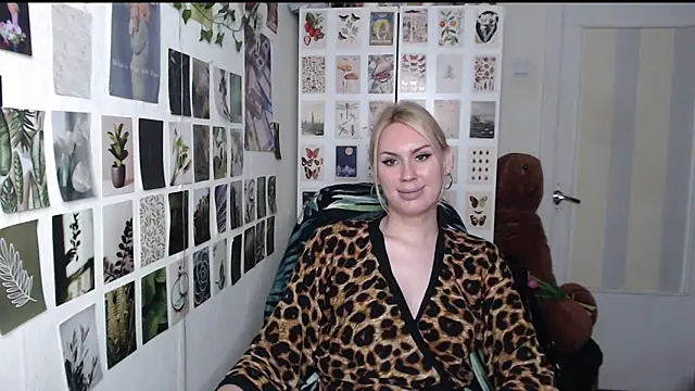 CapriScorpion's Live XXX Chat