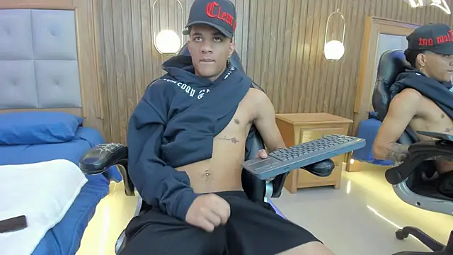 Mael_Jason Live XXX-chat