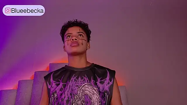 BeckaBlue élő XXX-chatje