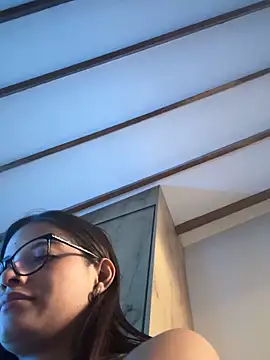 Arilw live XXX chat