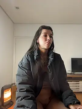 Nikatsu Adlı Modelin Canlı XXX Sohbeti